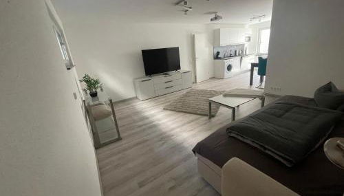 Moderne Souterrain Wohnung in zentraler Lage - Foto 1