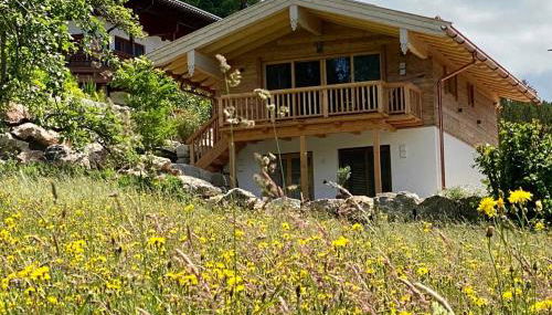 Chalet BERGSUCHT in Ruhpolding Bayern, Traumlage am sonnigen Südhang, kostenlose Parkplätze, schnelles WLAN, ruhige Sackgasse, NETFLIX inklusive - Foto 3