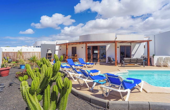 Villa Luar - Photo 12