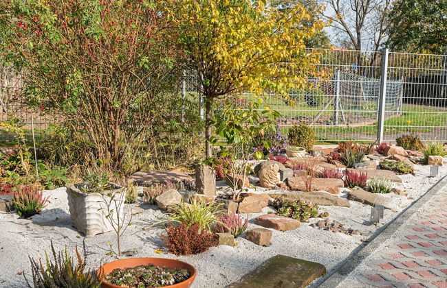 Charming Holiday Home With Private Garden - Photo 32