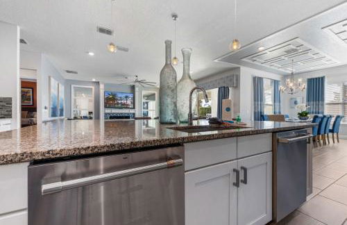 Happiest Home on Earth - Custom Pirate & Nature Bunks 8 King Suites Theater & Pool - Foto 72