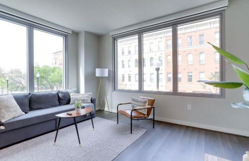 Stylish Condo at Clarendon with Rooftop Views - Foto 11