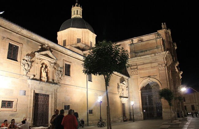 Excursão a pé noturna em Salamanca bilíngue - Foto 2
