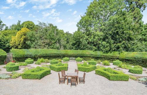 Apartment 14, Hazelwood Hall - Photo 14