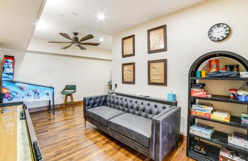 Waterfront Clear Lake Home with Game Room and Deck! - Foto 16