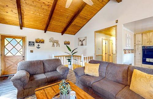 Idyllic Cabin in the Woods Cozy Crestline Retreat - Foto 3