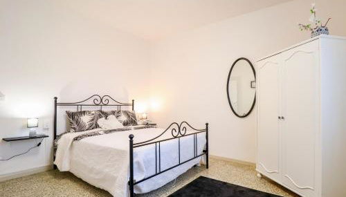 The Cozy Apartment - Wi-Fi, Smart TV, Free Parking - Foto 3, wardrobe