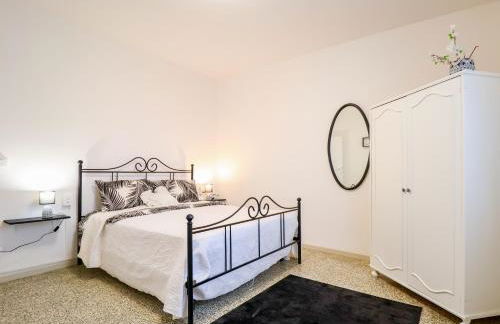 The Cozy Apartment - Wi-Fi, Smart TV, Free Parking - Foto 3