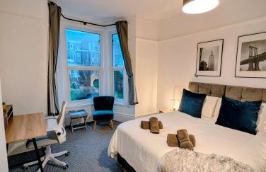 Central Boutique 3 Bed Apartment - Plymouth - By Habita Property - Foto 13