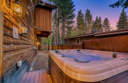 Tahoe Island Retreat Hot Tub & Game Room - Foto 40