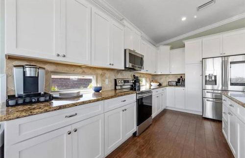 LUXURY VACATION HOME! ADD A GOLF CART!! - Photo 24