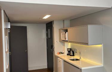 Studio Helbor Stay Batel - Sofisticação, Conforto, Localização e Vista Privilegiada - Photo 13