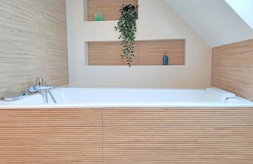 Villa Bel'Odet, appartements modernes au calme, terrasses pour les T2, grand jardin et parking gratuit, à 5 min des plages de Bénodet - Foto 16