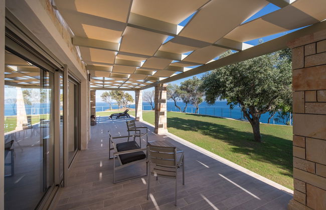 Artina Luxury Villa - Photo 45