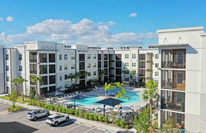 Landing Spectacular 1BD Courtyard Clubhouse - Photo 8