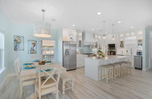 Near Beach Large Home Sleeps 22 BBQ Soaking Tub - Foto 12