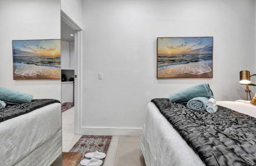 SOBE Monarch 1 - 2 BEDROOM 2 BATHROOM - MODERN APTS -WALK TO OCEAN DRIVE -2 INDEPENDENT 1 BEDROOM 1 BATHROOM APTS - Foto 40