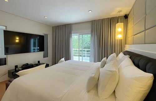 Mansão Cinematográfica em Condomínio- Granja Viana - Foto 10