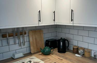 The Banditry, Glastonbury - Photo 16