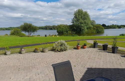 THE LAKE HOUSE: a delightful and peaceful retreat. - Foto 28