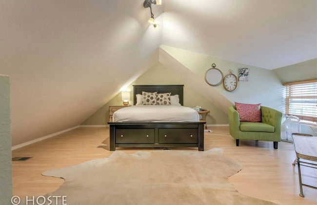 Chic Boutique Wine + Mtns Walk Everywhere - Foto 17