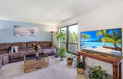 Central 3BR Home Near UCCS & Hospitals | MTR Ready - Foto 5