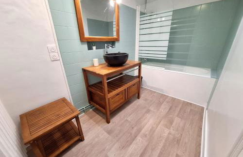 La Maison Douessine - Hyper Centre Doué La Fontaine - WIFI gratuit -Proche Bioparc Zoo - Photo 11