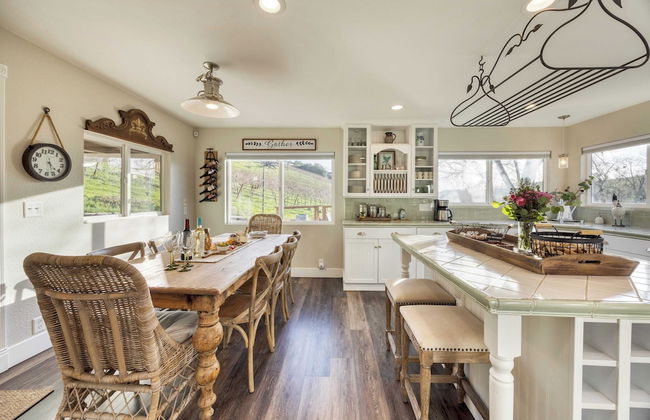 Luxury Wine Country Haven + Vineyard Views Near Top Wineries Adelaida Farmhouse - Foto 3