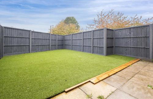 MK 2-Bedroom Contractor's Gem, 5 beds, sleeps 6, free parking - Foto 31