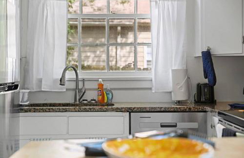 Near University & Dining- Garden District Dwelling - Foto 48