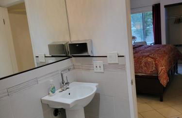 A Tranquil Retreat in Tarzana CA - Foto 71