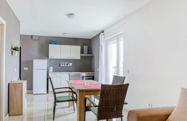 Comfortable Apartment in Novalja near Zrče Beach - Foto 8