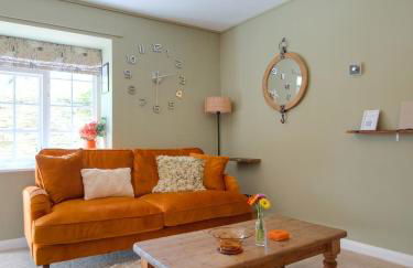 The Lilley Pad in Ludlow Cosy, Central, Perfect for Couples, Netflix & Parking Permit - Photo 5