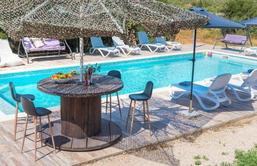 Cozy and Chic Little House with Pool Ivinj - 3 - Foto 45