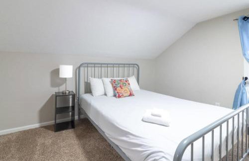 Wrap-Around Porch Uptown Stay-Pets Welcome! - Foto 25