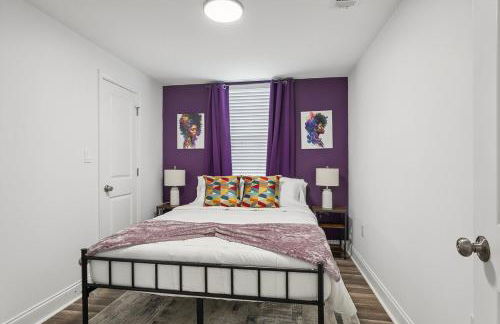 Spacious 10BR NOLA Home, Perfect for Groups, King bed - Foto 14