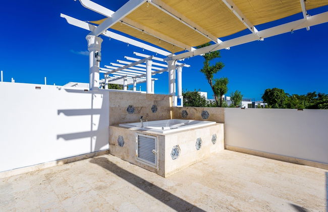 Relaxing 3-bedroom Villa With Pool Rooftop Jacuzzi in a Secluded Setting - Foto 65