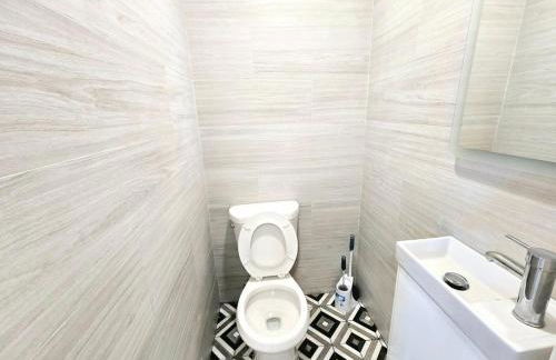 Escondido Front Unit 3-BR by SD STAY - Foto 42