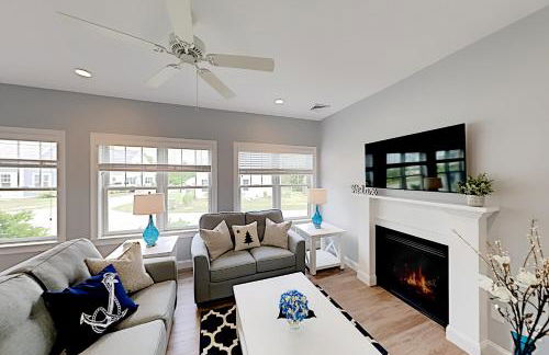 Cape Arundel House - Photo 1