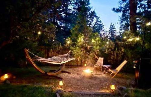 Wildland Loft Serene Mountain Retreat w Fireplace AC Fire Pit Hammock Outdoor Lounge Area Record Player Pets OK - Foto 29