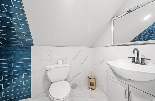 Spacious Luxe Stay Sleeps 16 20 Min to NYC - Foto 50