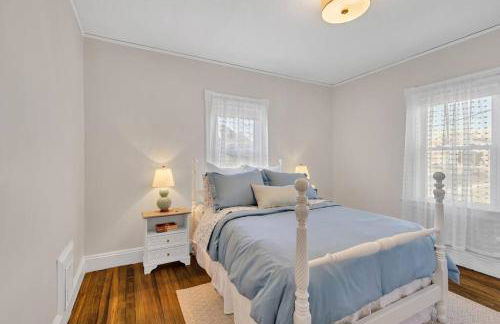 Prime West Hartford Center- Timeless Charm - Foto 17