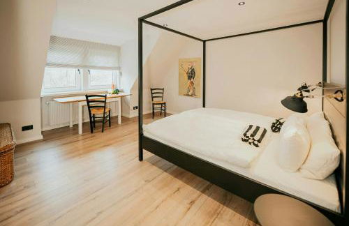 Renovated Semi-Detached House With Garden Views - Foto 26