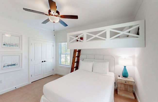 New Home 3br/2.5br w/ Kayak Access Sleeps 9 - Foto 2