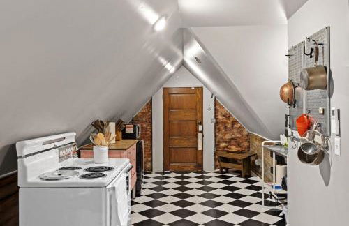 Stylish Home Close to Derby & Bourbon Trail Fun - Photo 38