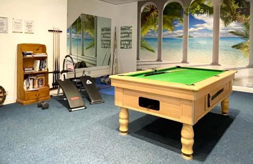 Burlington Mansions - FREE ALLOCATED PARKING - 8 mins walk to the beach - Gym - Pool Table - Brought to you by Coastline Retreats - Photo 16