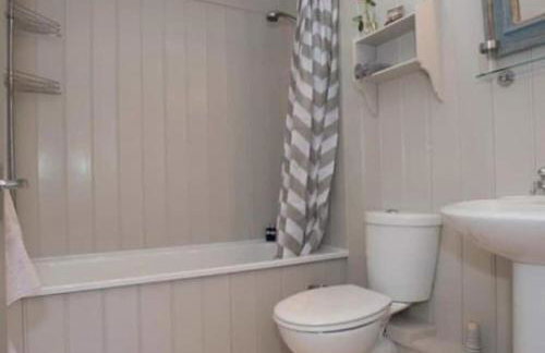 The Flower House - Photo 10