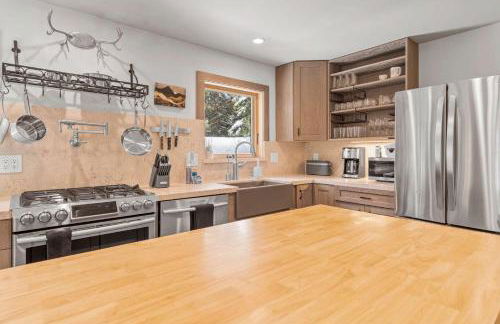 Tahoe City Retreat - For 8 - Foto 19