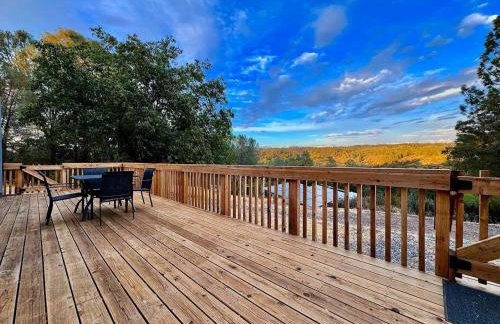 Unique Container, Home 20 Acres, Modern Stay - Photo 28