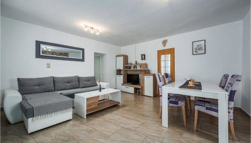 One-Bedroom Apartment In Divsici - Foto 2